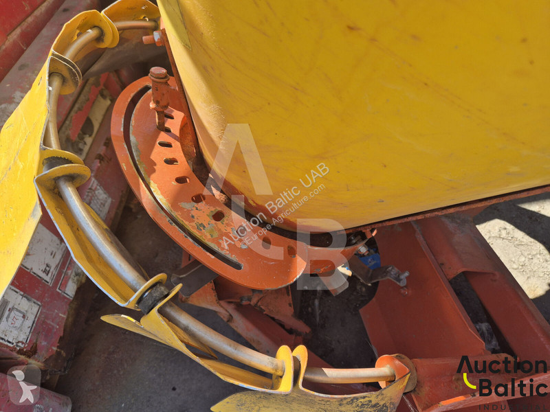 Esparcimiento Pronar PS 250