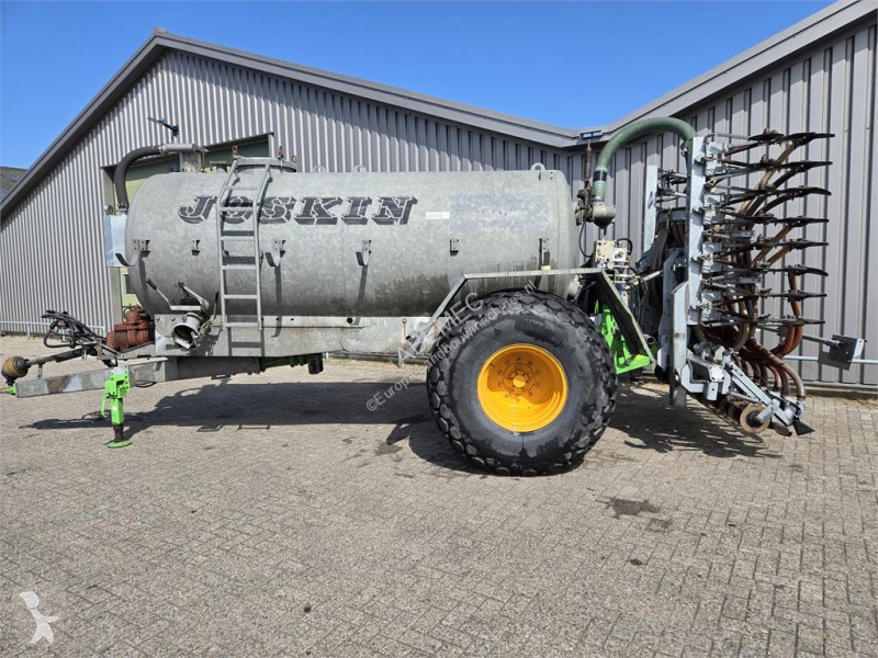 Joskin 8400S + Joskin 6020/28MAH crop dusting