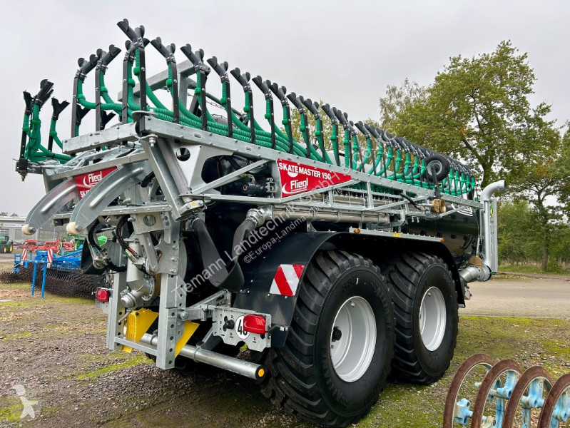 Rozmetání Fliegl  VFW 16000 Maxx Line Plus