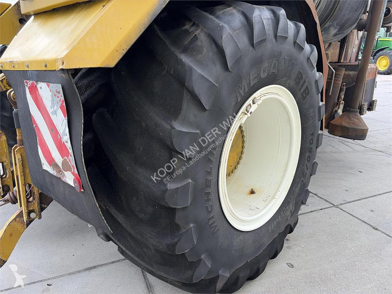 Gödselspridning Challenger Terragator TG8133