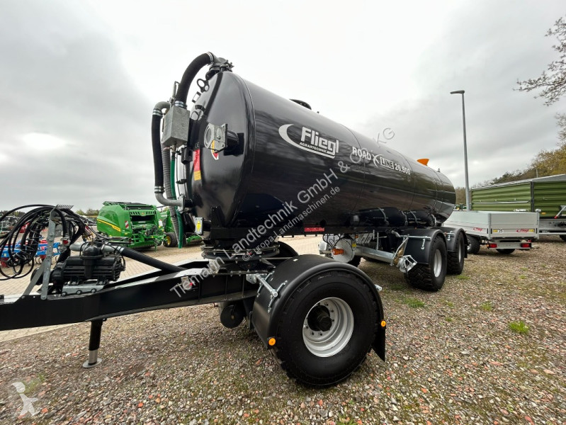 Gödselspridning Fliegl  TFW 26500 Road-X-Line