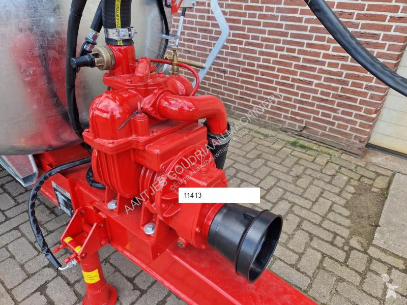 Vaia Waterwagen MB 38 - Nieuw crop dusting