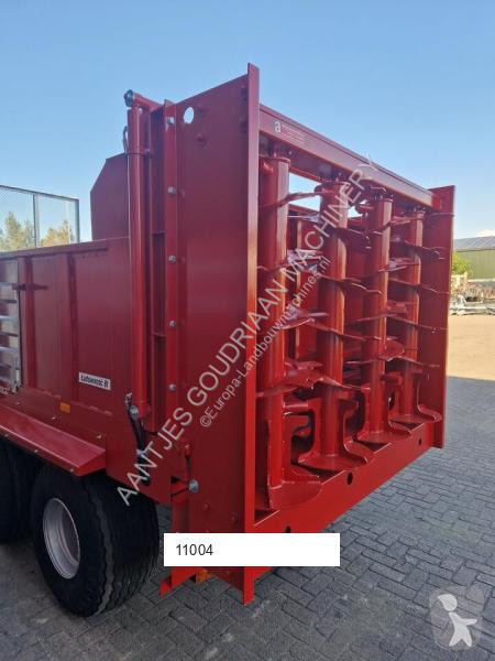 Meststrooier 8 ton - Nieuw crop dusting