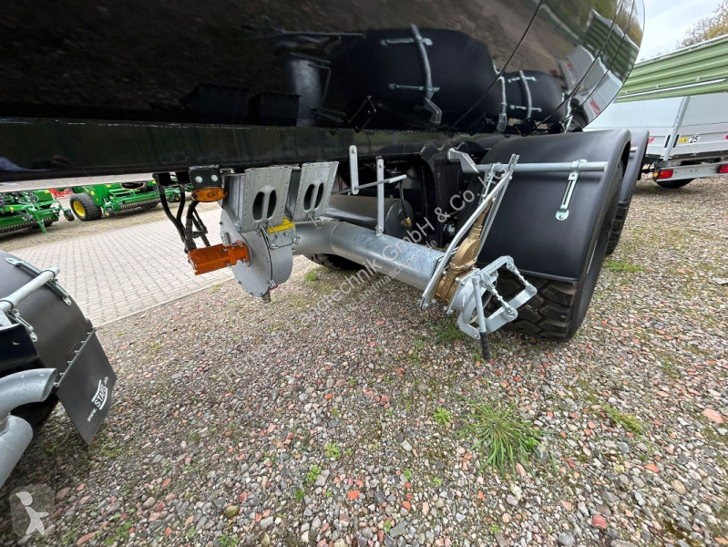 Gödselspridning Fliegl  TFW 26500 Road-X-Line