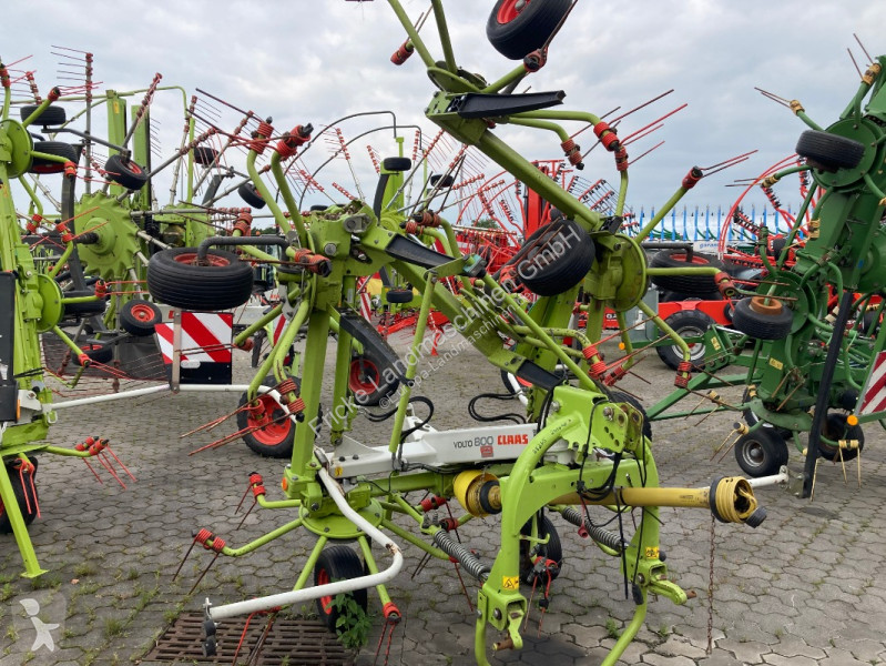 Henificación Claas Volto 800