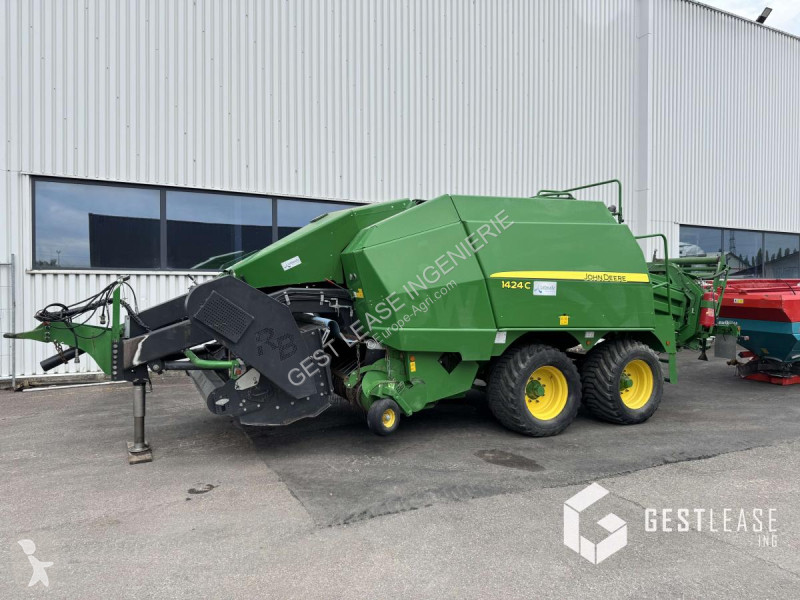 Henificación John Deere 1424H