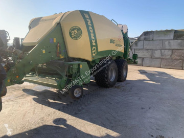 Presse à balles carrées moyenne densité Krone