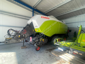 Presse à balles carrées moyenne densité Claas
