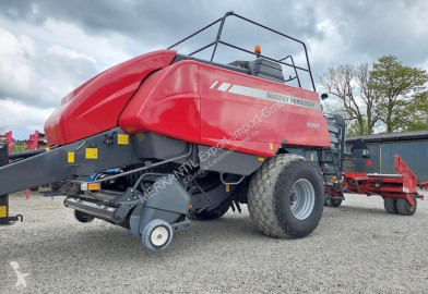 Presse à balles carrées moyenne densité Massey Ferguson