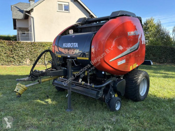 Presse à balles carrées haute densité Kubota