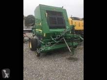 Presse à balles rondes John Deere 582 PREMIUM