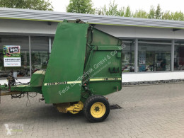 John Deere 560 Presse à balles rondes occasion