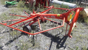 Henificación Kuhn GA 300 Rastrillo usado