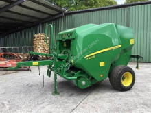 John Deere F 441 M Press med runda balar begagnad