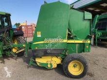Pressa per balle tonde John Deere 582