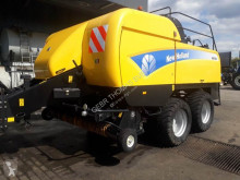 New Holland Medium density baler BB9080