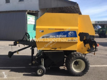 New Holland Pressa per balle tonde usato