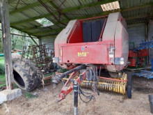 Pressa per balle tonde New Holland