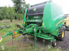 John Deere Round baler