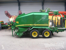 Presse à balles rondes John Deere