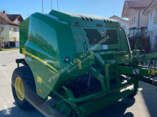 Presse à balles rondes John Deere