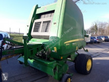 Yuvarlak balya presi John Deere