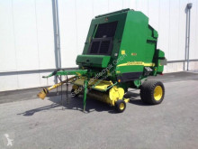 Presse à balles rondes occasion John Deere 592