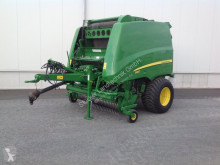 Presse à balles rondes John Deere 990 MaxiCut 25