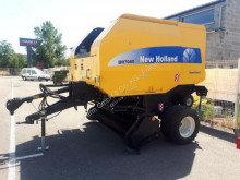 Presse à balles rondes New Holland