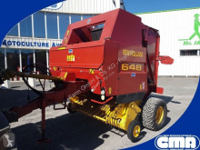 Presse à balles rondes New Holland