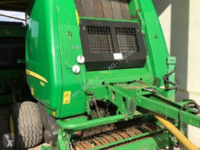 Press med runda balar John Deere