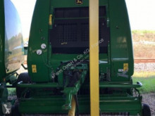 Yuvarlak balya presi John Deere