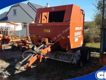 Presse à balles rondes New Holland