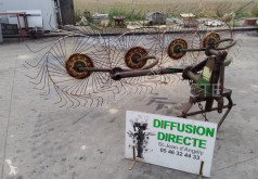 Faneuse John Deere faneur p 140
