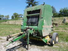 Presse à balles rondes John Deere