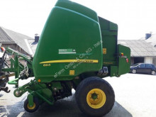 John Deere Pressa per balle tonde usato