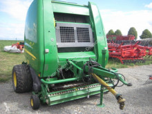 John Deere Press med runda balar begagnad