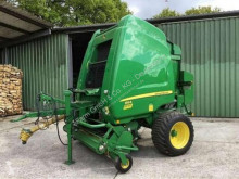 Presse à balles rondes John Deere