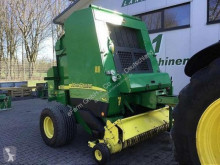 Presse à balles rondes John Deere