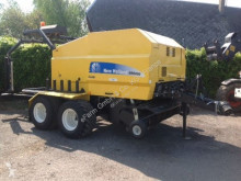 Presse à balles rondes New Holland