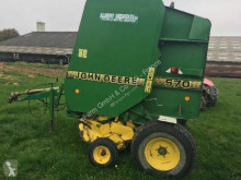 Presse à balles rondes John Deere
