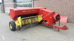 Köşeli balya makinesi New Holland pakkenpers