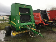 Presse à balles rondes John Deere