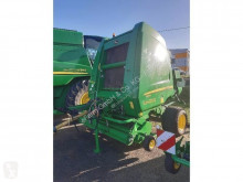 Presse à balles rondes John Deere