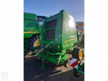 Presse à balles rondes John Deere