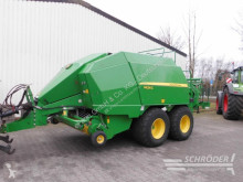 John Deere Round baler