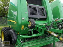 Henificación John Deere 864 PREMIUM MAXICUT Rotoempacadora usado