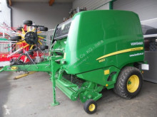 John Deere Pressa per balle tonde usato