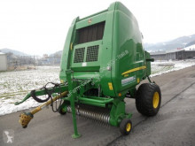 Presse à balles rondes John Deere