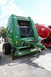 Atadeira de fardos redondos John Deere